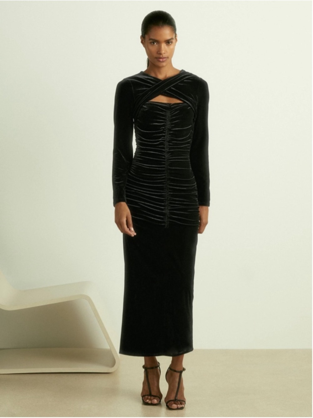 Women's REISS Black Velvet Ruched Long Sleeve Midi Dress Size 6